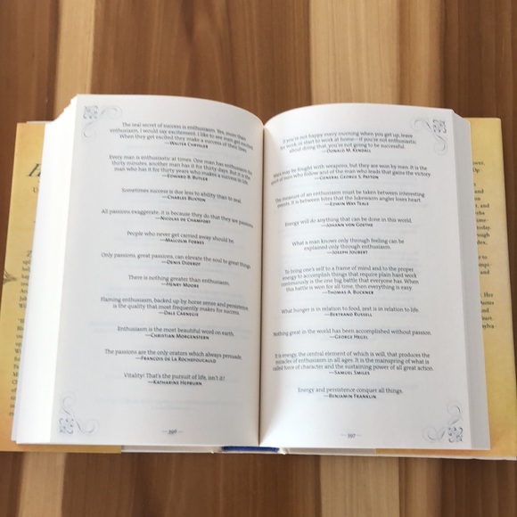 Hardback Secrets to Happiness Uplifting Quotes for Everyday Life 582 pages - Picture 4 of 6